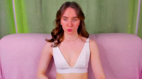 Snapshot of hannavanilla chatting on April 16, 2026, 8:37 am Hannavanilla online show from April 16, 2026, 8:37 am