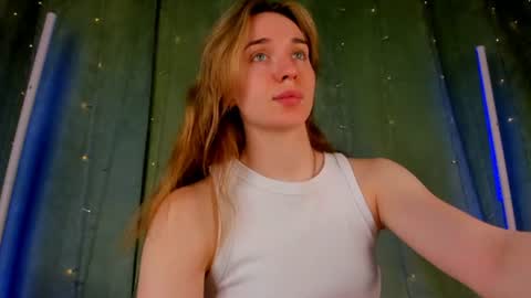 Hannavanilla online show from June 12, 2026, 11:35 pm