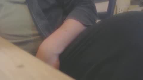 Snapshot of hannes_k chatting on October 21, 2025, 10:10 pm hannes_k online show from October 21, 2025, 10:10 pm