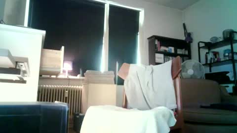 Hannsi64 online show from April 6, 2026, 12:06 pm