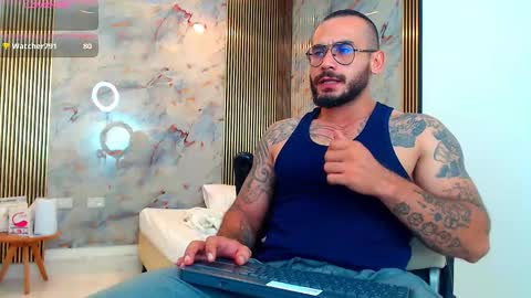 Snapshot of hanz_col chatting on February 6, 2025, 9:11 am hanz_col online show from February 6, 2025, 9:11 am