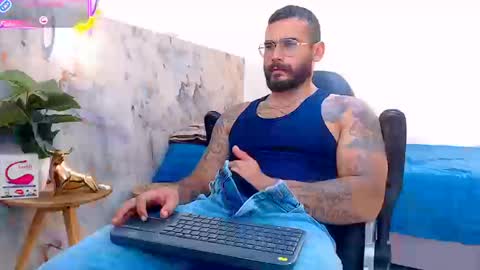 Snapshot of hanz_col chatting on September 11, 2025, 4:40 pm hanz_col online show from September 11, 2025, 4:40 pm