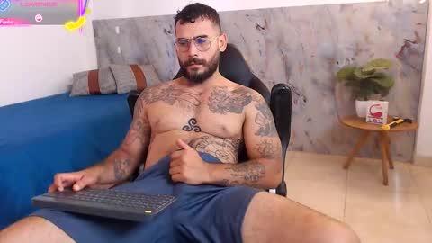 Snapshot of hanz_col chatting on October 24, 2025, 2:13 pm hanz_col online show from October 24, 2025, 2:13 pm