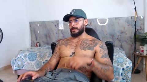 Snapshot of hanz_col chatting on November 25, 2025, 2:17 pm hanz_col online show from November 25, 2025, 2:17 pm