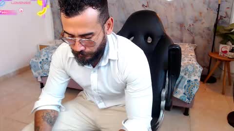 Snapshot of hanz_col chatting on December 1, 2025, 6:13 pm hanz_col online show from December 1, 2025, 6:13 pm