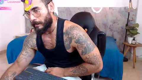 Snapshot of hanz_col chatting on December 15, 2025, 4:44 pm hanz_col online show from December 15, 2025, 4:44 pm