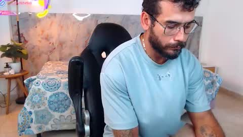 Snapshot of hanz_col chatting on January 9, 2026, 2:42 pm hanz_col online show from January 9, 2026, 2:42 pm