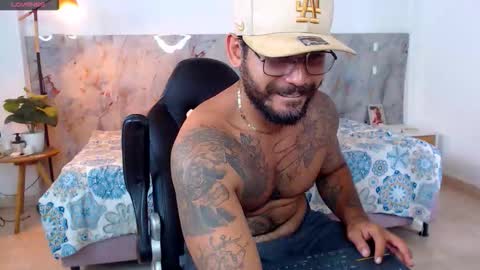 Snapshot of hanz_col chatting on January 15, 2026, 3:38 pm hanz_col online show from January 15, 2026, 3:38 pm