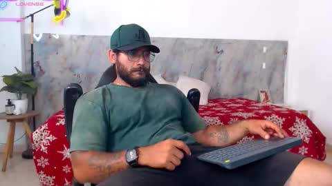 Snapshot of hanz_col chatting on February 7, 2026, 11:08 pm hanz_col online show from February 7, 2026, 11:08 pm