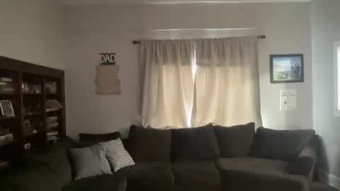 Snapshot of happilymarr1ed chatting on November 24, 2025, 5:12 pm DadBod online show from November 24, 2025, 5:12 pm