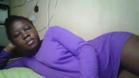 Snapshot of happy_dimple chatting on November 10, 2025, 12:26 pm happy_dimple online show from November 10, 2025, 12:26 pm