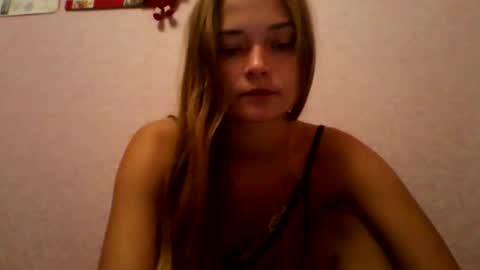 Snapshot of happyemily18 chatting on October 25, 2025, 6:35 pm happyemily online show from October 25, 2025, 6:35 pm