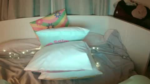 Snapshot of happyhappy2306 chatting on December 19, 2024, 11:25 pm L online show from December 19, 2024, 11:25 pm