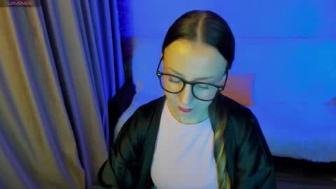 Stephanie online show from October 11, 2025, 4:49 pm