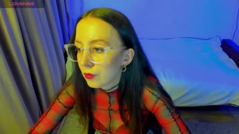 Snapshot of happystephanie chatting on May 13, 2026, 7:33 pm Stephanie online show from May 13, 2026, 7:33 pm