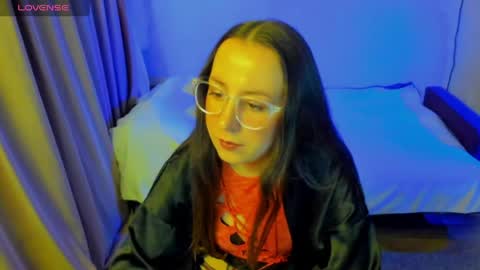 Snapshot of happystephanie chatting on May 20, 2026, 7:53 pm Stephanie online show from May 20, 2026, 7:53 pm