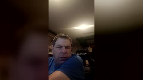 happytoshow42452 online show from August 3, 2026, 3:38 am