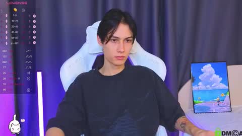 Mark online show from December 13, 2025, 10:59 pm