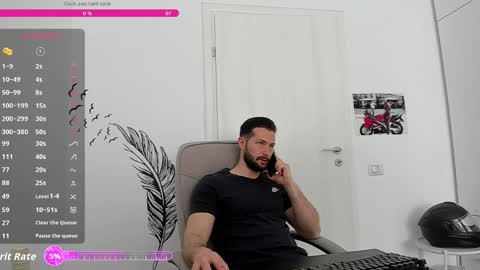 Snapshot of hard_chriss chatting on April 22, 2026, 8:06 am Hard Cock online show from April 22, 2026, 8:06 am