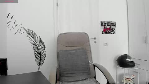 Snapshot of hard_chriss chatting on May 2, 2026, 7:02 am Hard Cock online show from May 2, 2026, 7:02 am