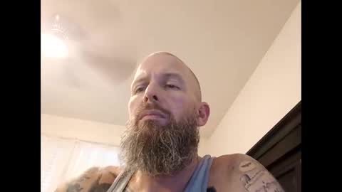 Snapshot of hard_insomnia chatting on February 14, 2025, 10:47 pm HornyHubby online show from February 14, 2025, 10:47 pm