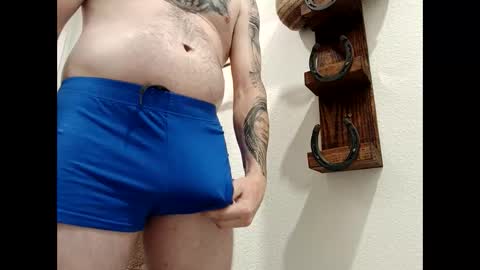 Snapshot of hard_insomnia chatting on March 7, 2025, 4:00 pm HornyHubby online show from March 7, 2025, 4:00 pm