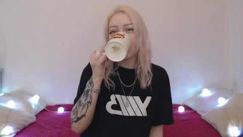Emily online show from July 4, 2026, 9:43 pm