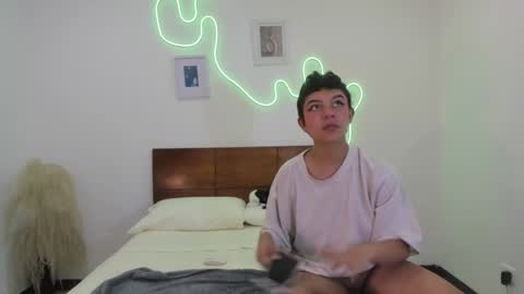 Snapshot of hardcoreheat_ind chatting on February 11, 2026, 11:32 pm kade and demi independent models online show from February 11, 2026, 11:32 pm