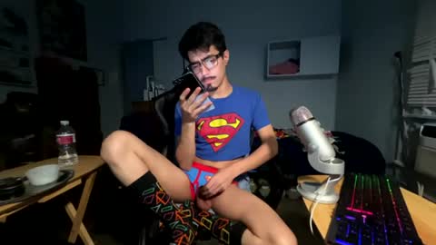 harddmikee online show from July 8, 2026, 4:06 am