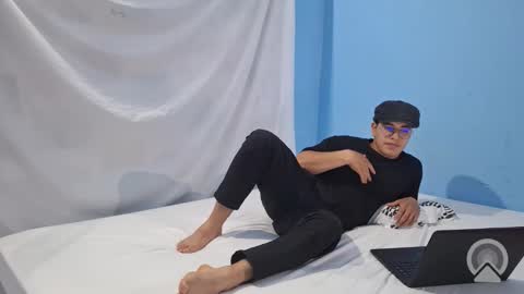 hardin_rojas online show from June 2, 2026, 11:40 pm