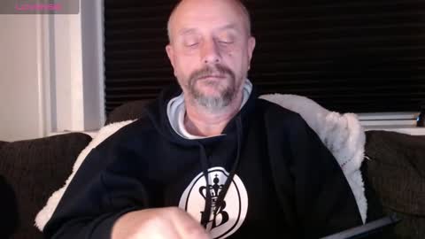 MrLazy online show from December 23, 2024, 3:44 pm