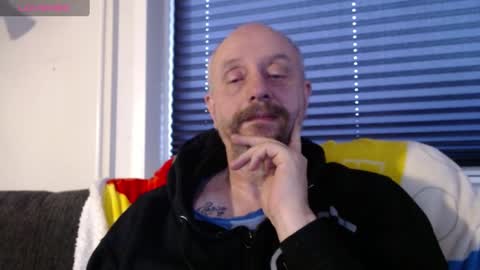 MrLazy online show from December 31, 2024, 12:36 pm