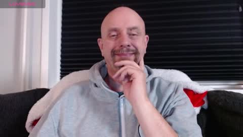 MrLazy online show from January 6, 2025, 6:41 pm