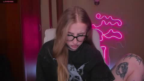 Snapshot of harley_kimm chatting on December 4, 2024, 5:27 am Julia online show from December 4, 2024, 5:27 am