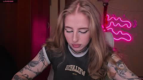 Snapshot of harley_kimm chatting on January 15, 2025, 5:08 am Julia online show from January 15, 2025, 5:08 am