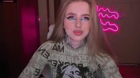 Snapshot of harley_kimm chatting on January 24, 2025, 5:42 am Julia online show from January 24, 2025, 5:42 am