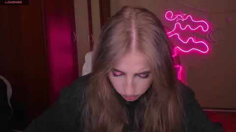 Snapshot of harley_kimm chatting on March 8, 2025, 5:07 am Julia online show from March 8, 2025, 5:07 am