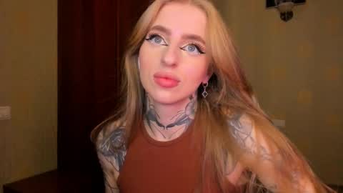 Snapshot of harley_kimm chatting on September 17, 2025, 6:04 am Julia online show from September 17, 2025, 6:04 am