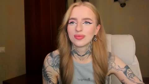 Snapshot of harley_kimm chatting on September 21, 2025, 5:31 am Julia online show from September 21, 2025, 5:31 am