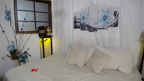 Snapshot of harley_quinns1 chatting on January 15, 2025, 12:09 am harley_quinns1 online show from January 15, 2025, 12:09 am