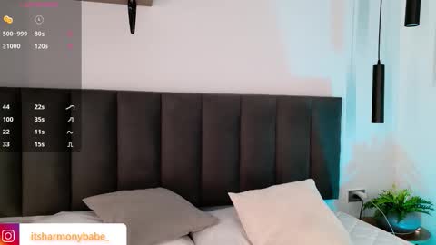 Snapshot of harmonybabe_ chatting on January 18, 2026, 8:23 pm Harmony online show from January 18, 2026, 8:23 pm