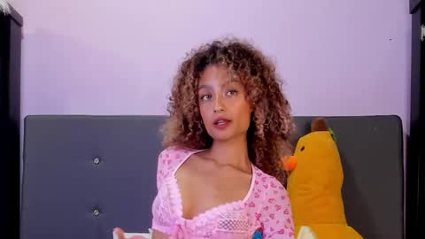 Snapshot of harmonyy_hill chatting on November 1, 2025, 1:07 am Harmony Hill online show from November 1, 2025, 1:07 am