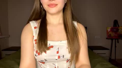 Snapshot of harollddiierolf chatting on February 9, 2026, 12:47 am Vivy online show from February 9, 2026, 12:47 am