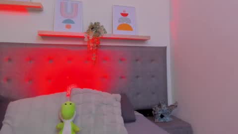 Snapshot of harper_brown1 chatting on October 22, 2025, 4:24 am Harper online show from October 22, 2025, 4:24 am