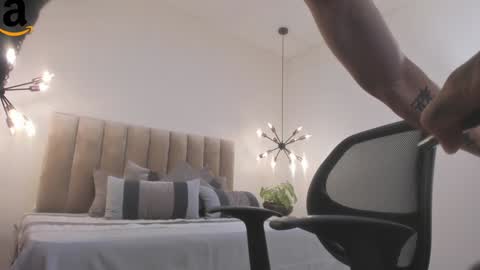 Harry Jones online show from December 8, 2024, 8:58 pm