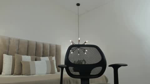 Harry Jones online show from February 28, 2025, 9:33 pm