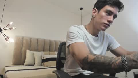 Harry Jones online show from March 11, 2025, 6:08 pm