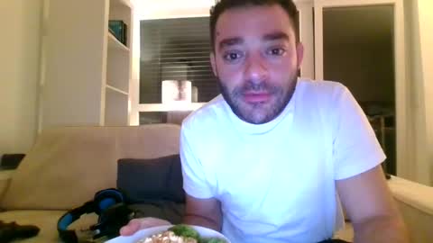 Snapshot of hash420 chatting on March 3, 2025, 9:48 pm hash420 online show from March 3, 2025, 9:48 pm