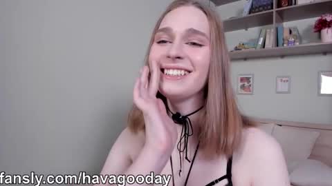 Mia online show from March 1, 2026, 5:53 am