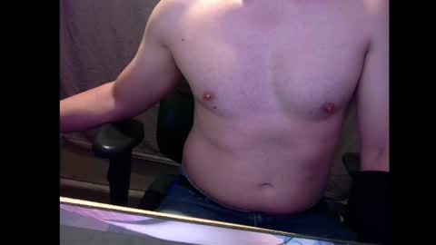 hawaiinstallion23 online show from November 28, 2025, 6:38 am